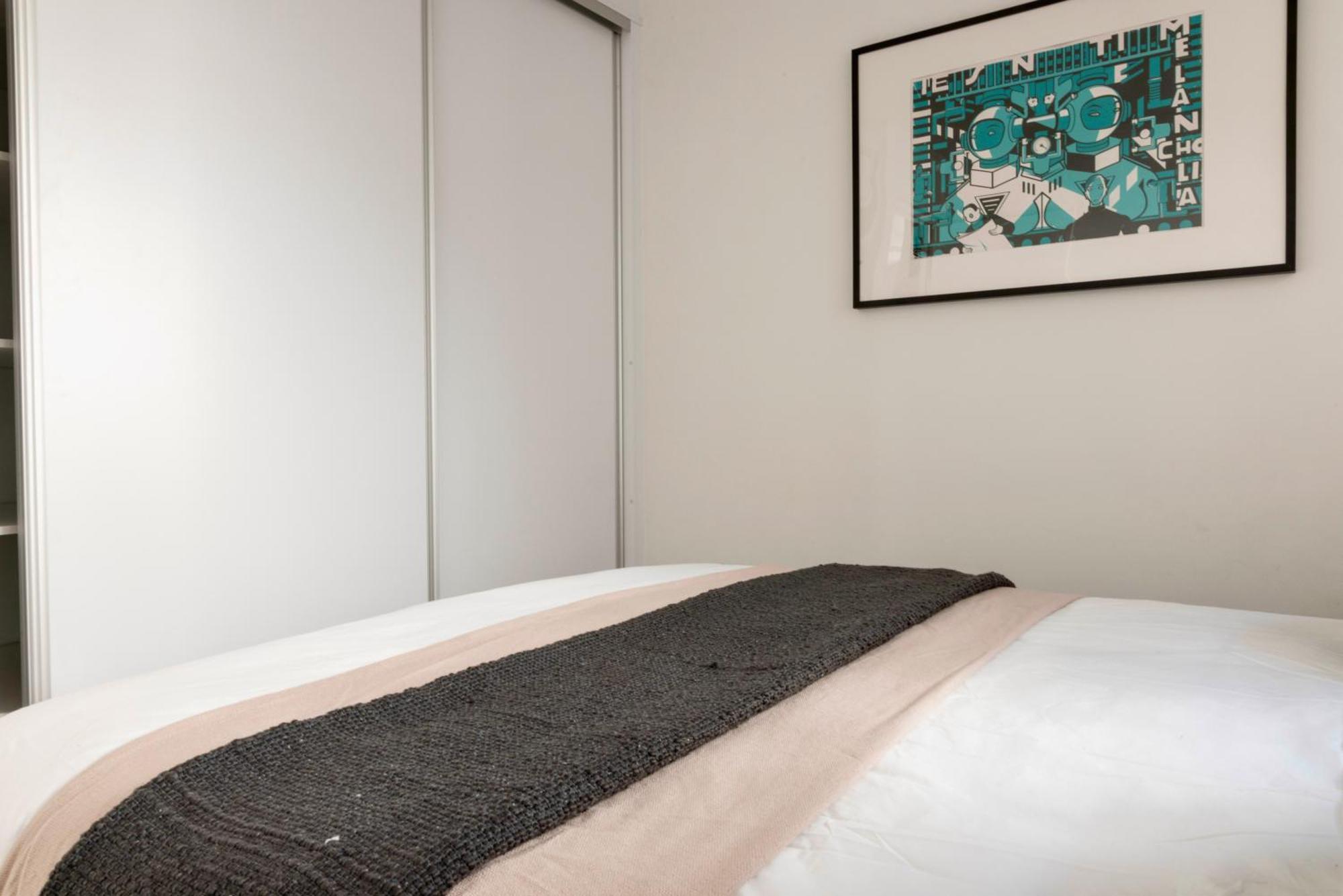 Modern And Cozy 2-bedroom With Pool And Gym