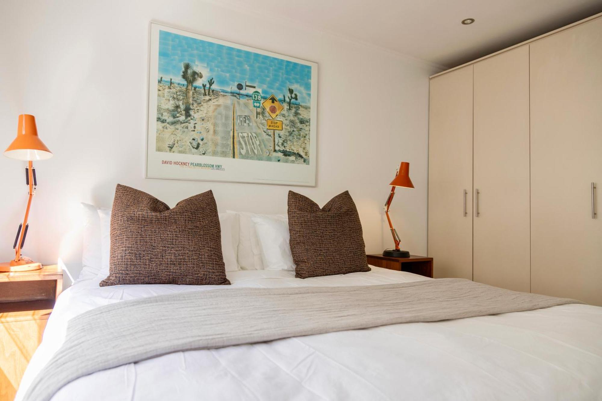 Modern And Cozy 2-bedroom With Pool And Gym *