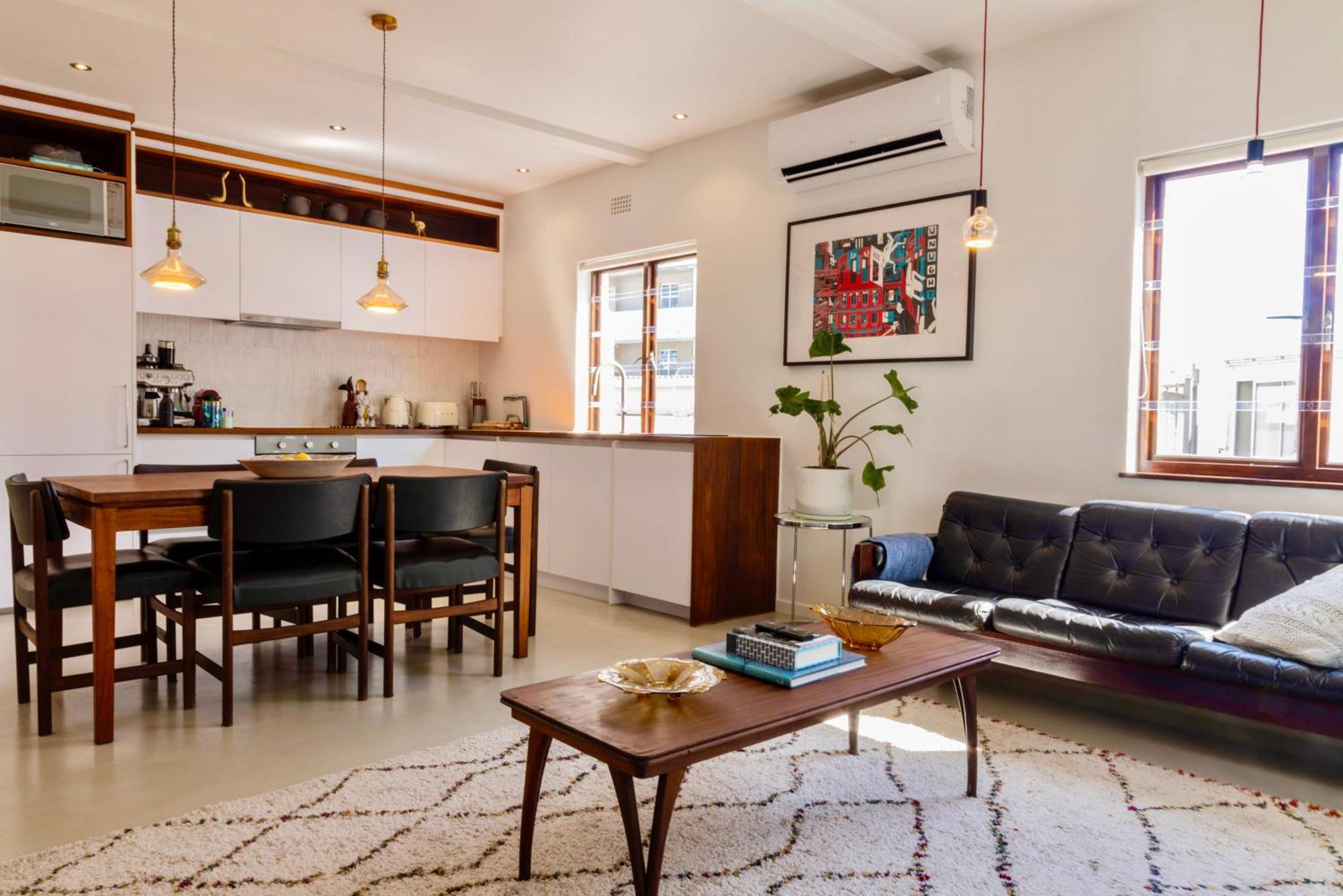 Modern And Cozy 2-bedroom With Pool And Gym Apartment *